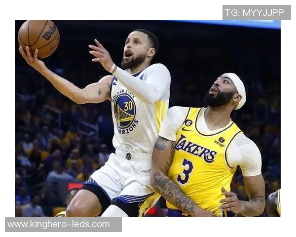 勇士与湖人季前赛精彩回顾视频全景呈现，球迷不容错过的对决时刻